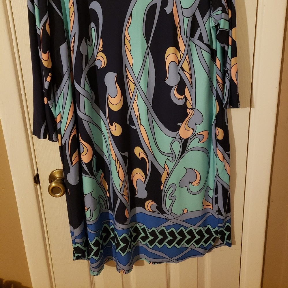 Dress - Picture 2 of 2